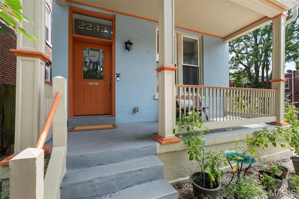 2242 Oregon AVE, St Louis, MO 63104