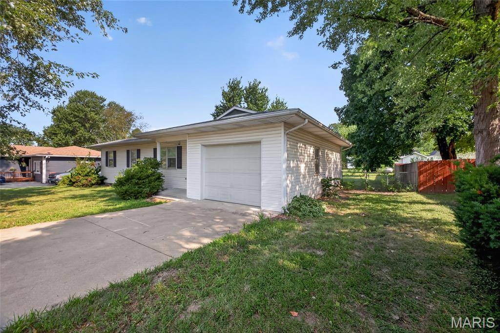 617 Willow LN, Lebanon, MO 65536