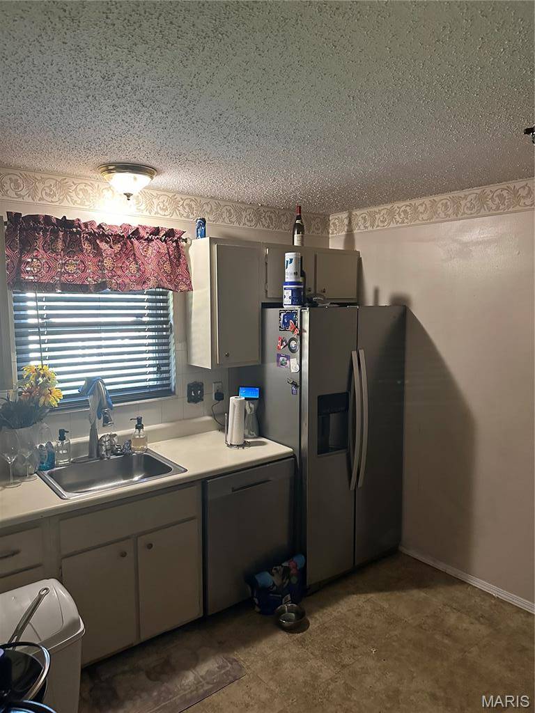 11630 Helenoak DR, Florissant, MO 63033