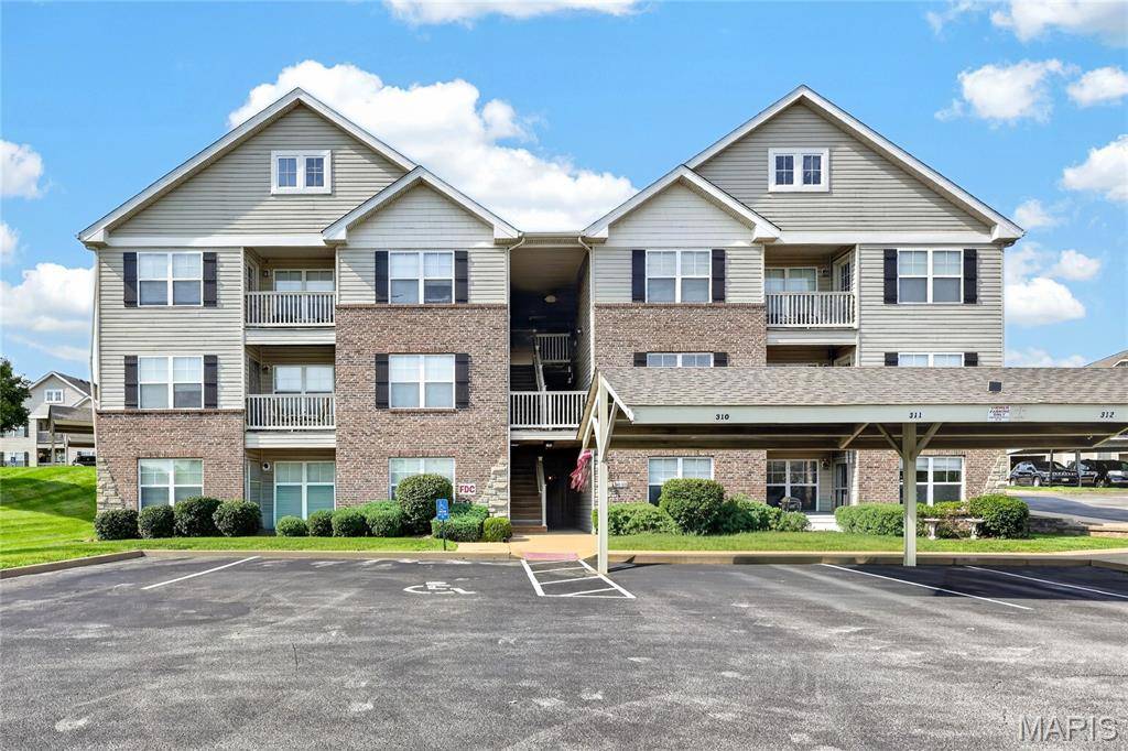 313 Bramblett HLS, O'fallon, MO 63366