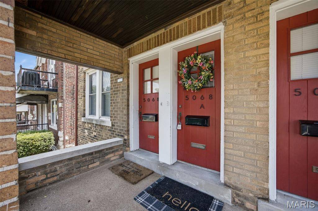 5068 Pernod AVE, St Louis, MO 63139