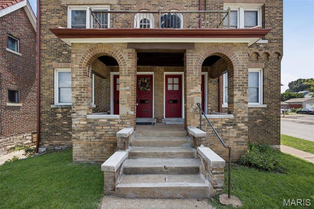 5068 Pernod AVE, St Louis, MO 63139
