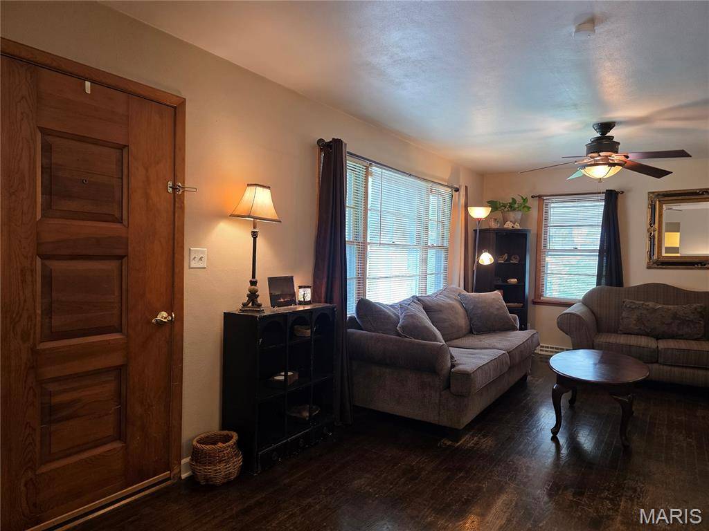19 E 11th ST, Washington, MO 63090