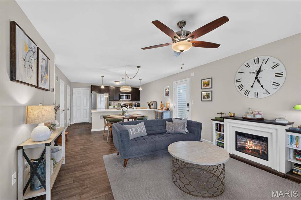 32 Freehold Rock PL, St Charles, MO 63301