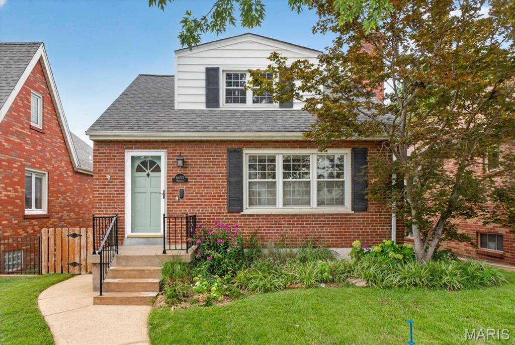 6655 Winnebago ST, St Louis, MO 63109