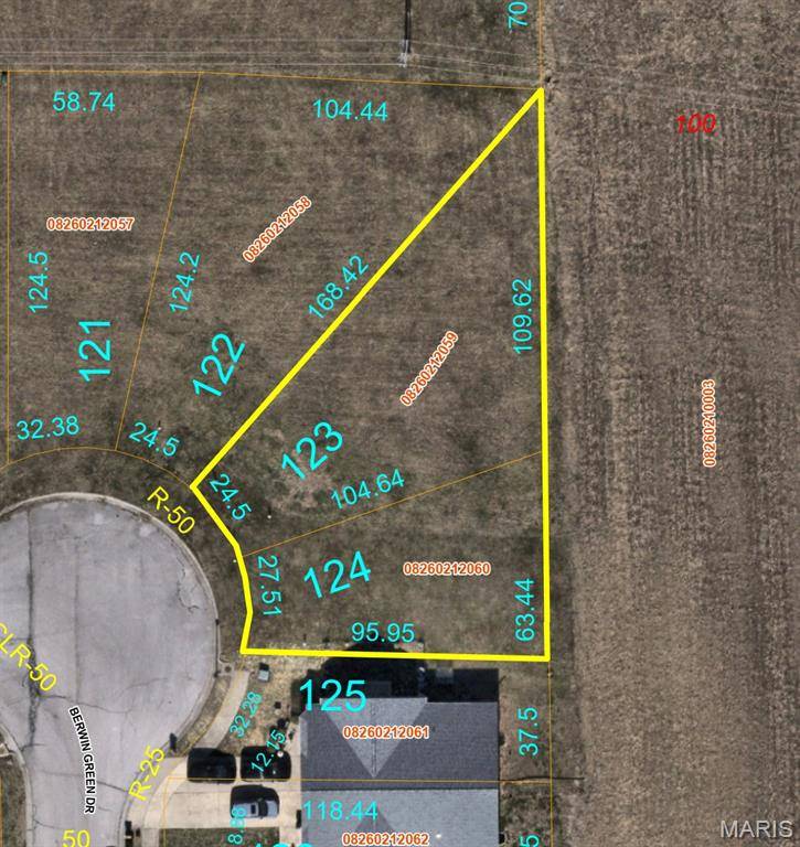 3300/3304 Berwin Green DR, Belleville, IL 62220