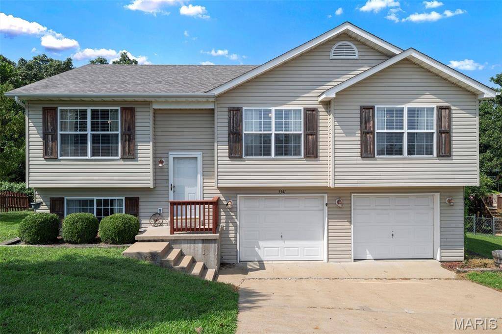 5541 Wagon Train DR, House Springs, MO 63051