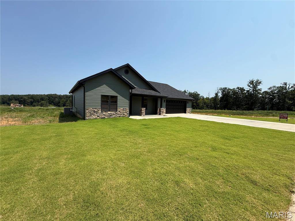 326 Kearbey DR, Poplar Bluff, MO 63901