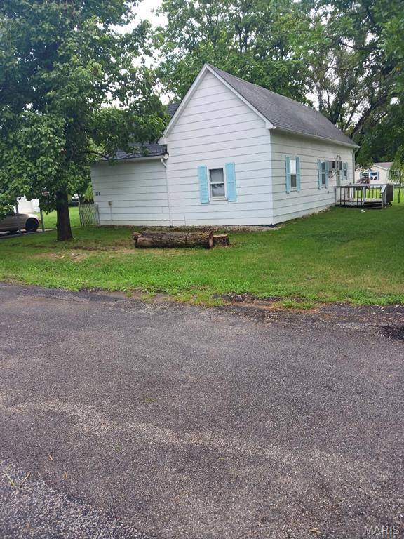 210 N Culver ST, Clarence, MO 63437