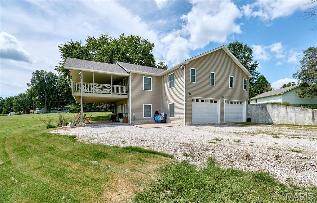 55 Lakeview CIR, Elsberry, MO 63343