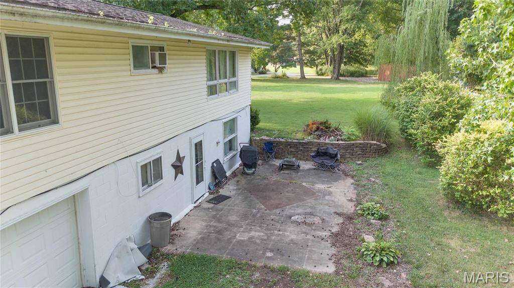 709 Pine View ST, Ramsey, IL 62080