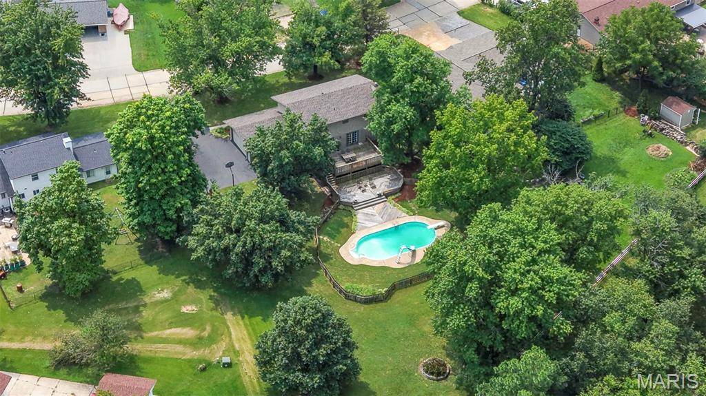 3439 Frontier DR, St Charles, MO 63303