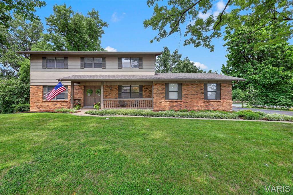 3439 Frontier DR, St Charles, MO 63303