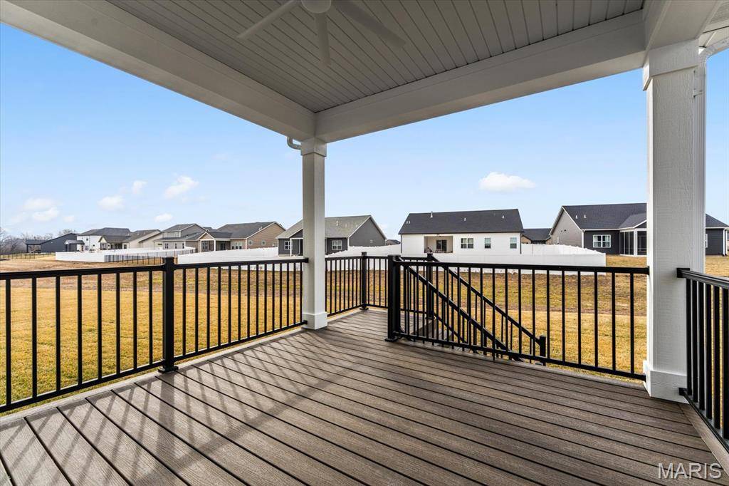 809 Golden Bell LN, O'fallon, IL 62269
