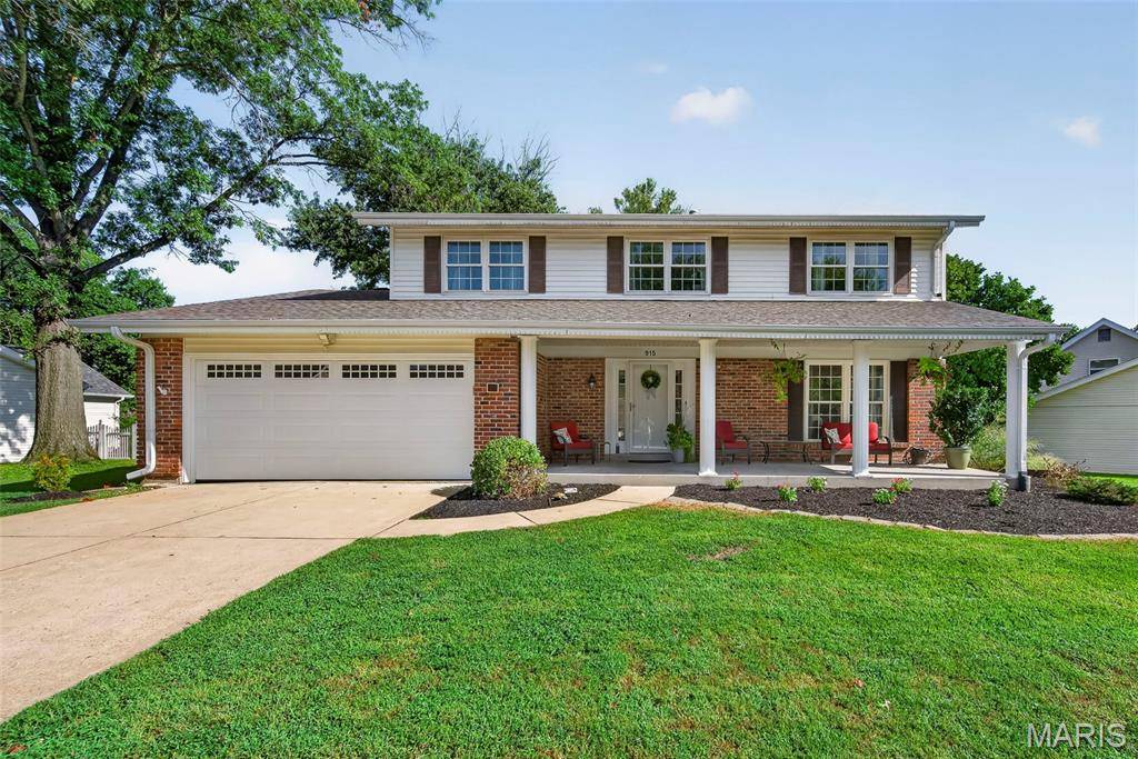 815 Pine Village CT, Ballwin, MO 63021