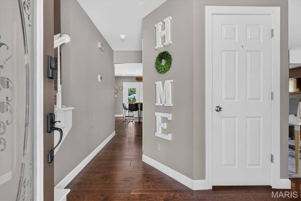 303 Whispering Woods DR, St Peters, MO 63304