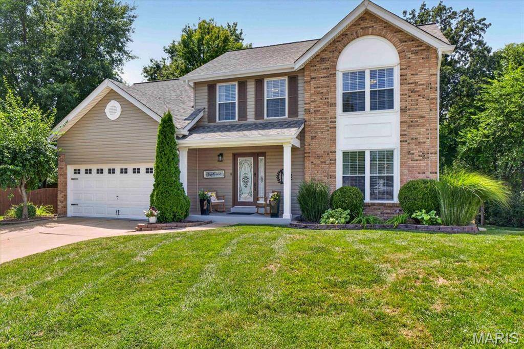 303 Whispering Woods DR, St Peters, MO 63304