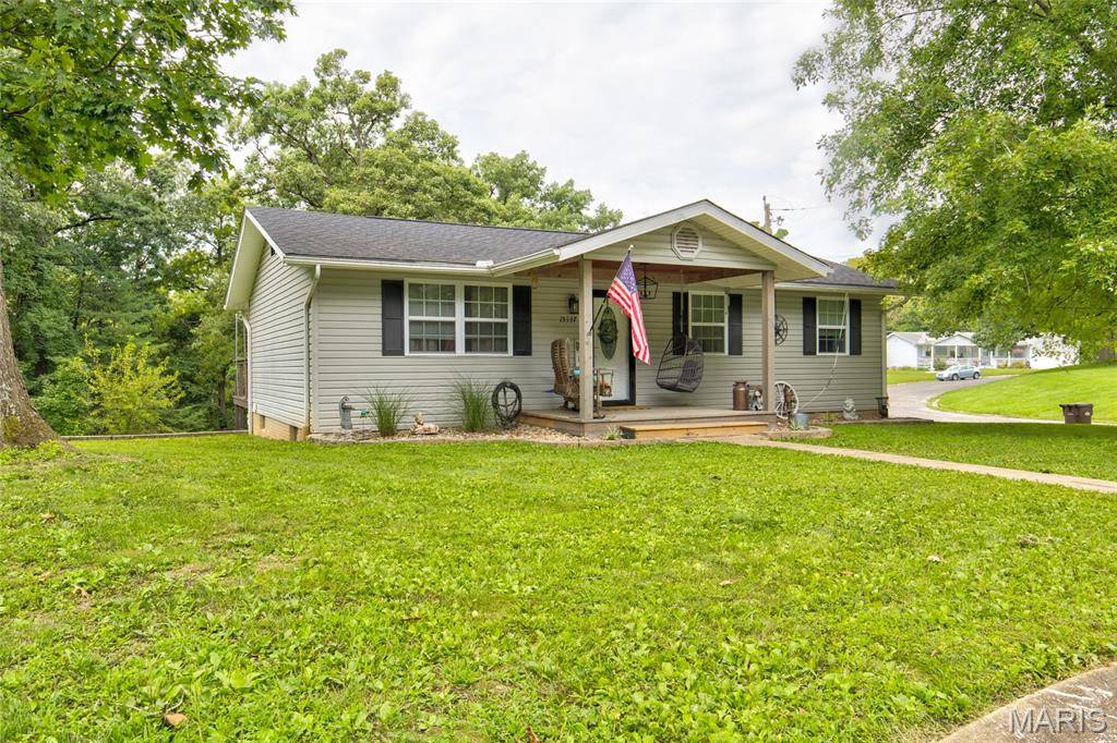 15337 Jeffrey LN, Brighton, IL 62012