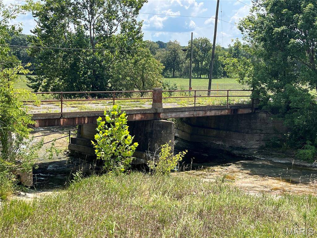 8.33 acres m/l on Hwy WW, Eolia, MO 63344