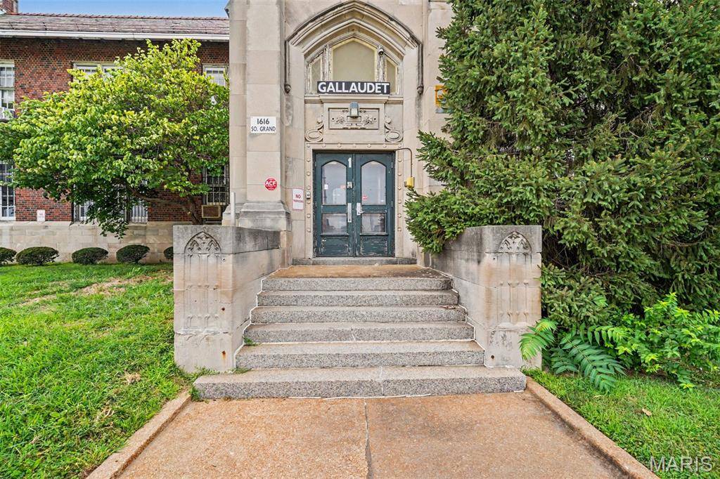 1616 S Grand BLVD, St Louis, MO 63104