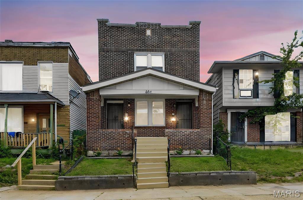 4457 Penrose ST, St Louis, MO 63115