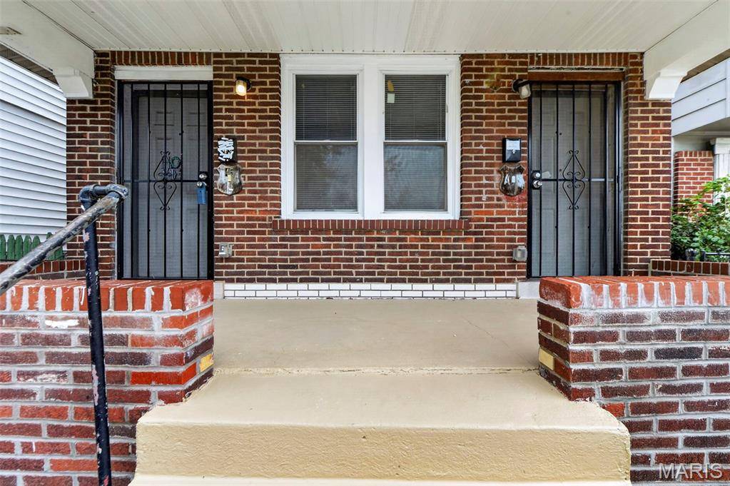4457 Penrose ST, St Louis, MO 63115