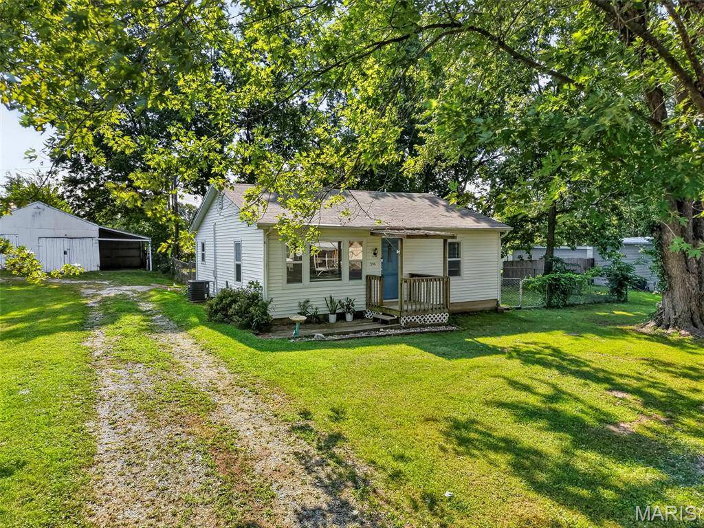 546 Chestnut ST, Hawk Point, MO 63349