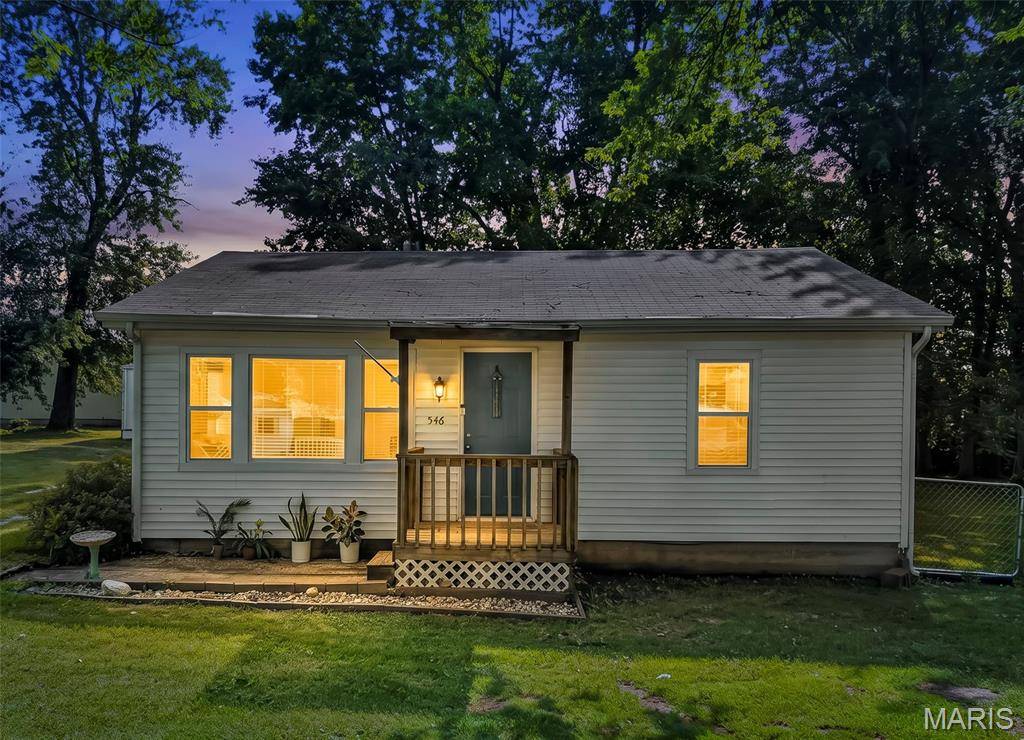 546 Chestnut ST, Hawk Point, MO 63349