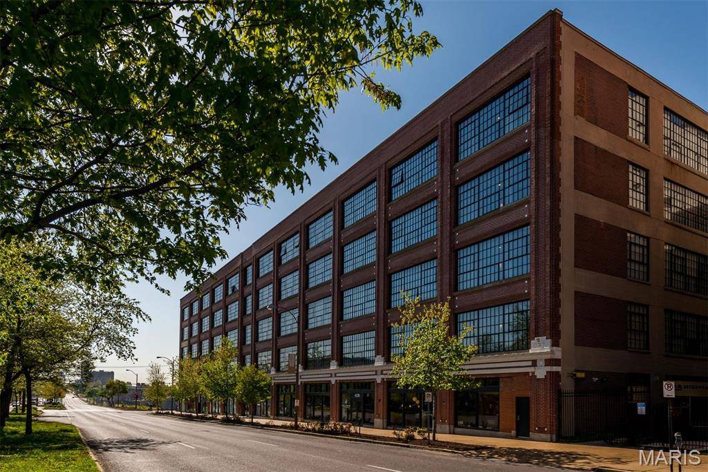 4100 Forest Park AVE #525, St Louis, MO 63108
