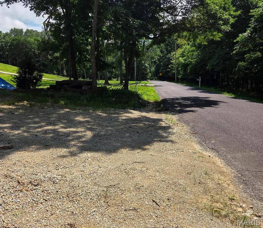 798 Wengler RD, Pacific, MO 63069