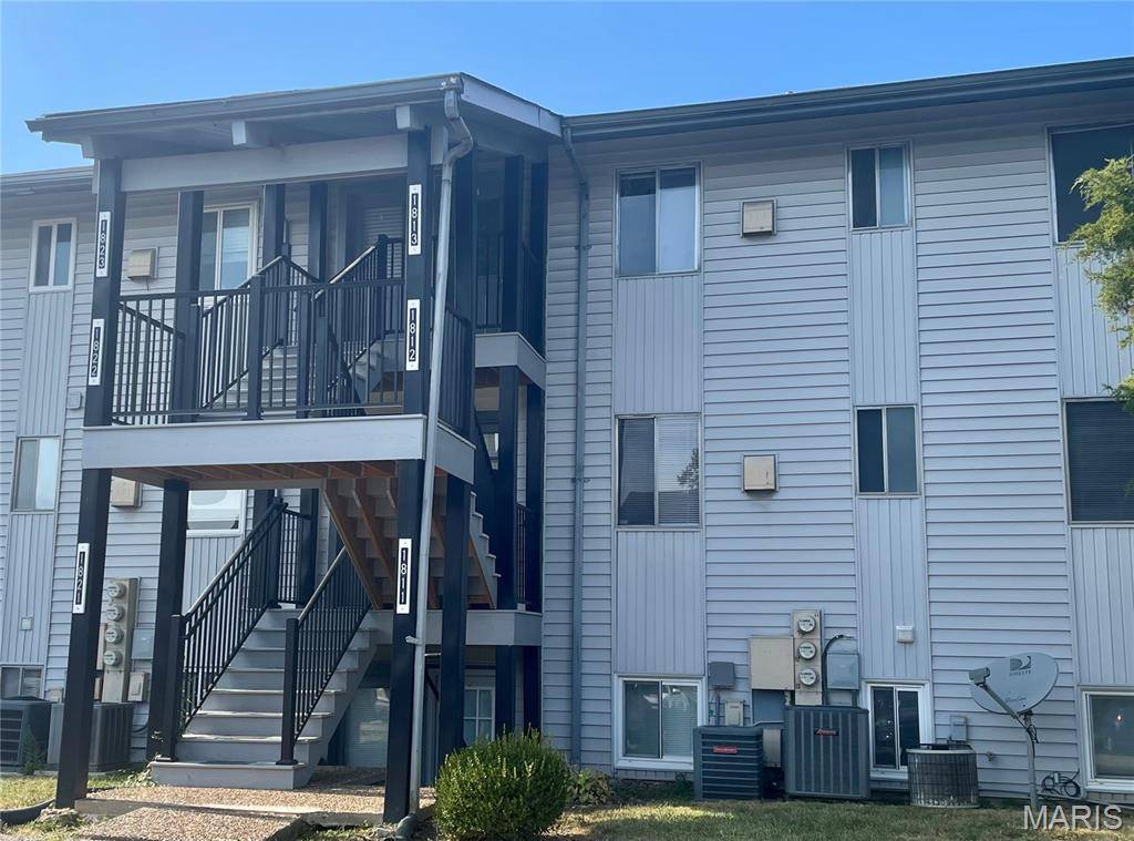 1812 Gascony Parc DR #1812, Lake St Louis, MO 63367