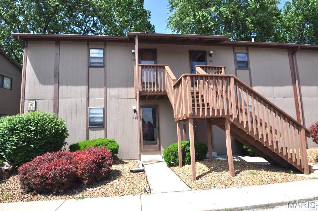 121 ASHLEY DR, Fairview Heights, IL 62208