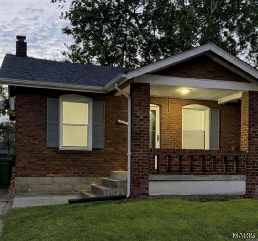 2123 69th ST, St Louis, MO 63121
