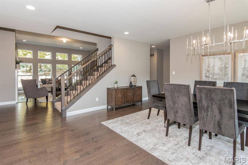2708 Brook Hill LN, St Charles, MO 63303
