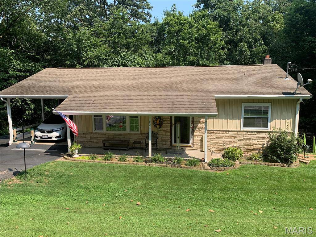 1223 W Cape Rock DR, Cape Girardeau, MO 63701
