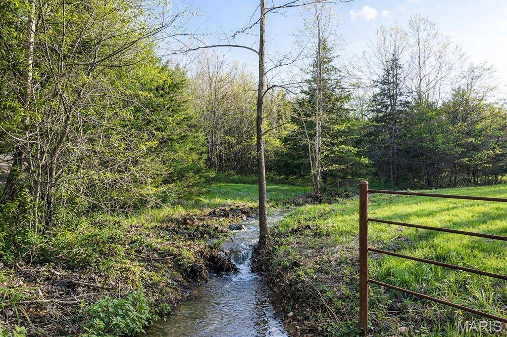 000 Brainerd Ln, Crocker, MO 65452