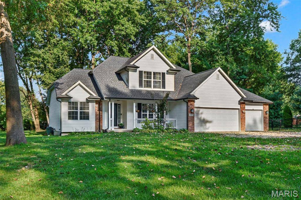 3820 White Oak LN, Edwardsville, IL 62025