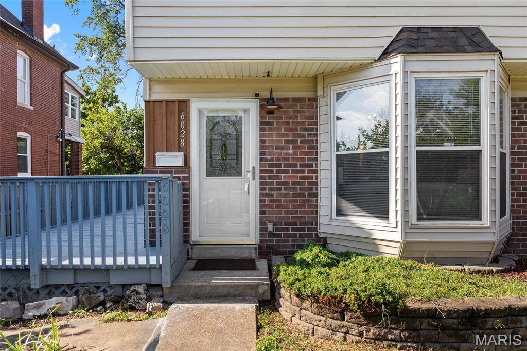 6028 Clemens AVE, St Louis, MO 63112