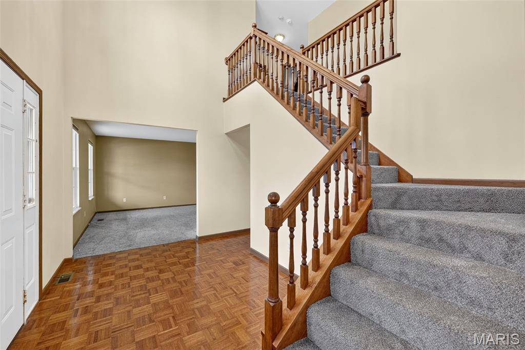 2714 Red Cedar Parc DR S, O'fallon, MO 63368