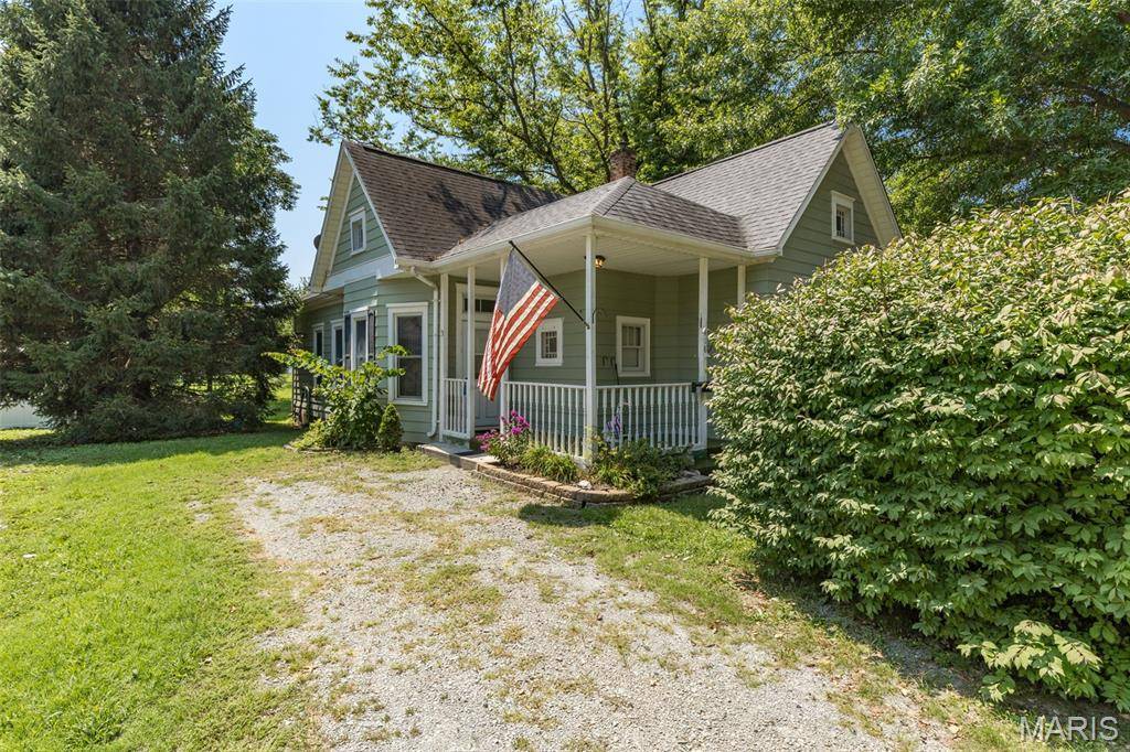 418 W College ST, Farmington, MO 63640