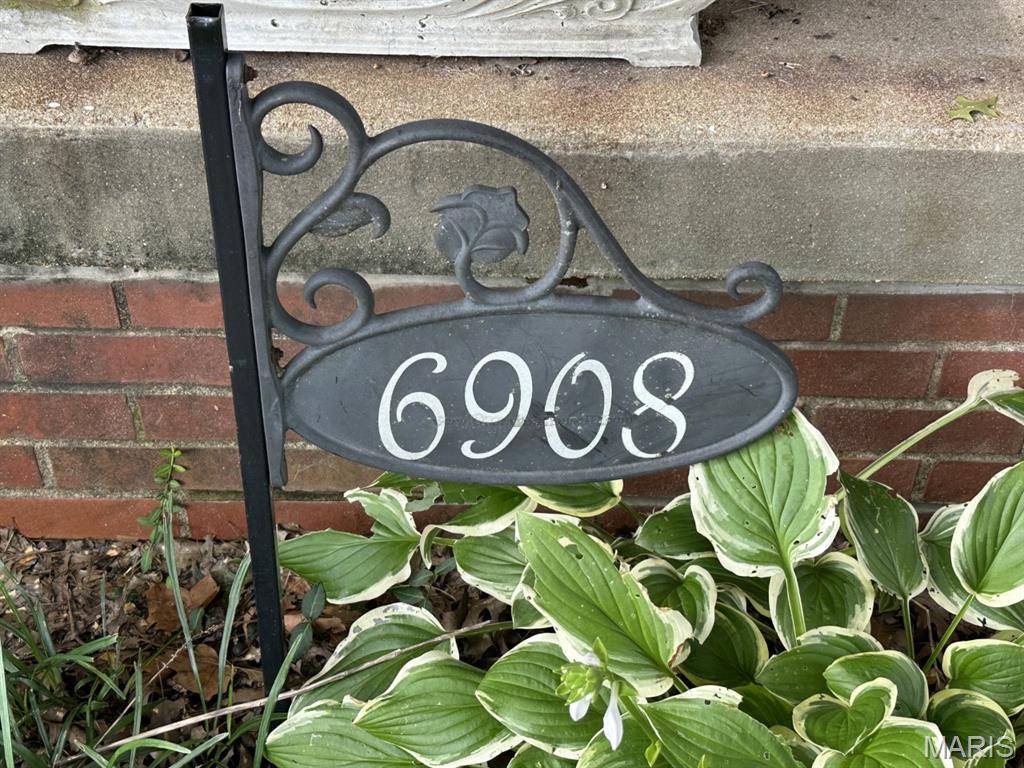 6908 Ira AVE, St Louis, MO 63121