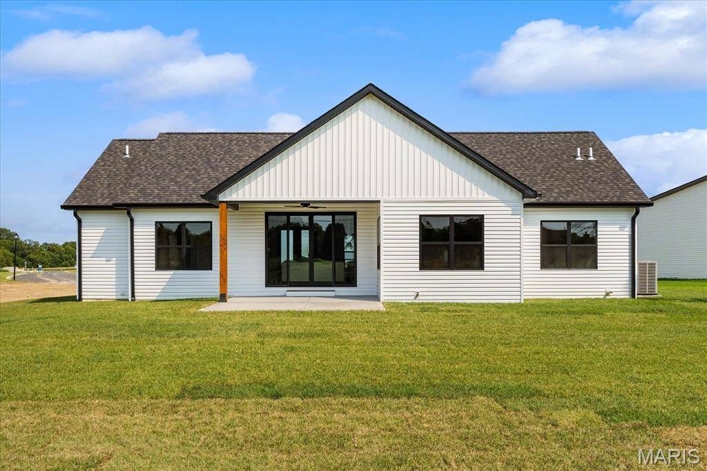 577 Tea Olive Blvd, O'fallon, IL 62269