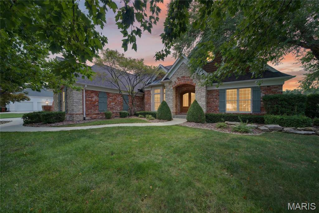 1008 Hawks Landing DR, Lake St Louis, MO 63367