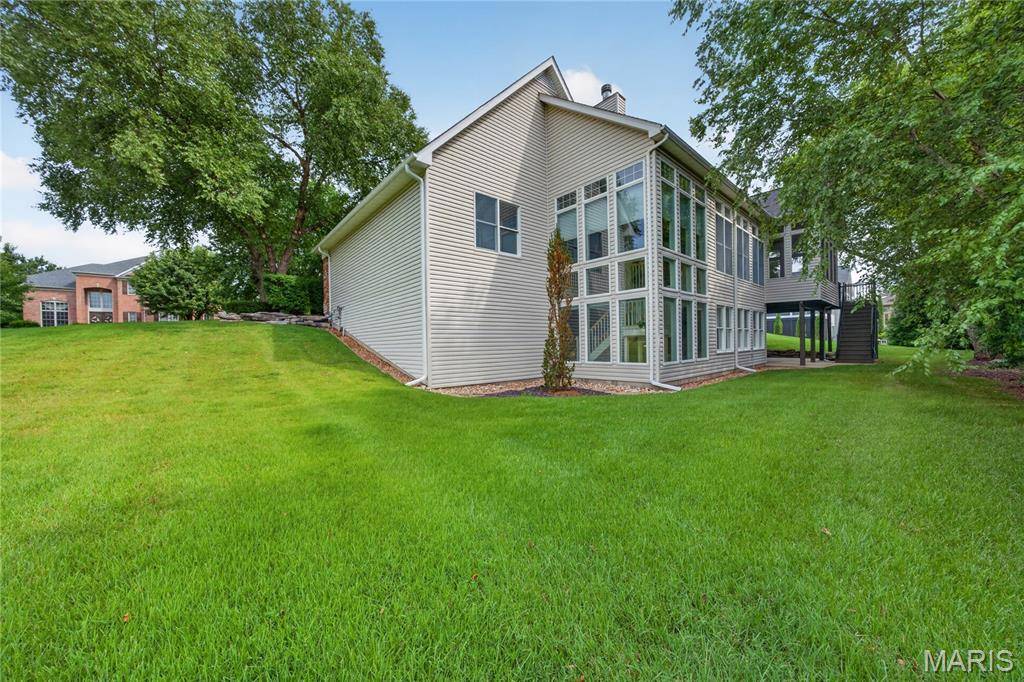 1008 Hawks Landing DR, Lake St Louis, MO 63367