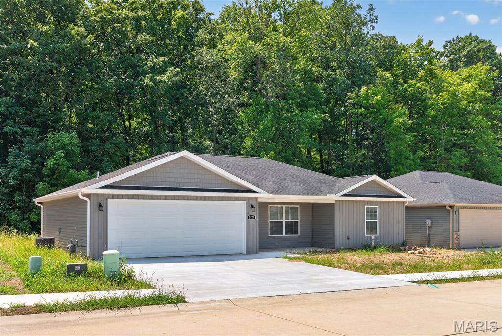 5421 Flatrock TRCE, Jackson, MO 63755