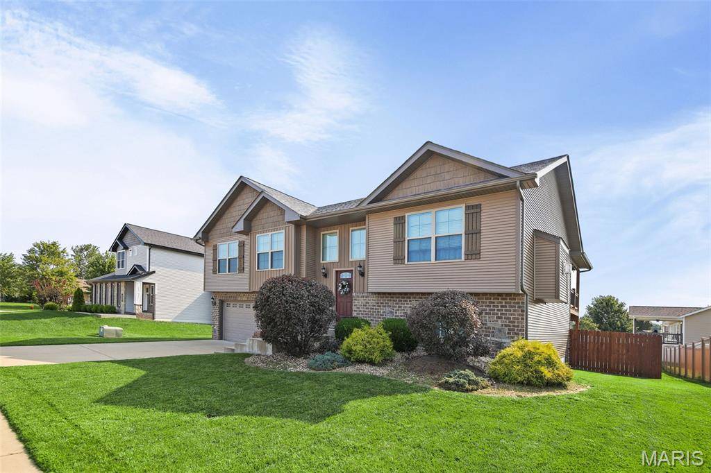 607 W 5th ST, St Jacob, IL 62281