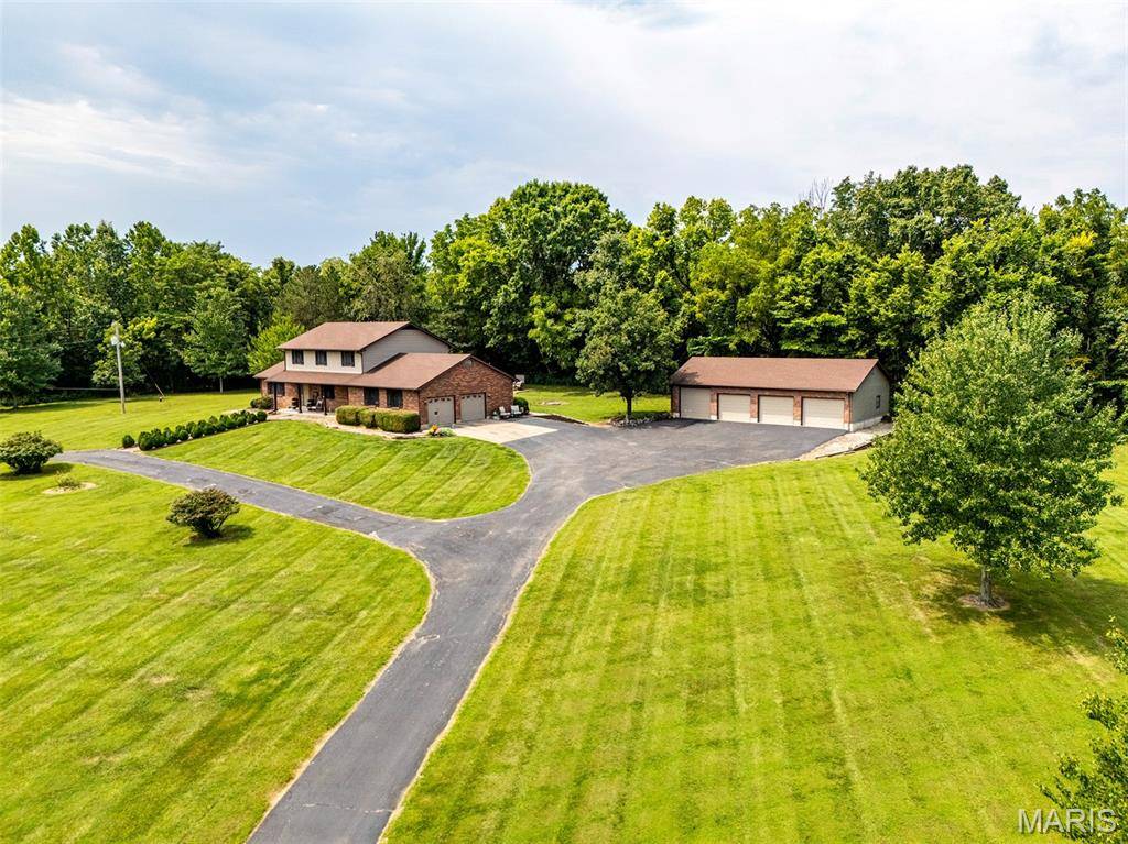 98 Wooden Nickel DR, Foley, MO 63347