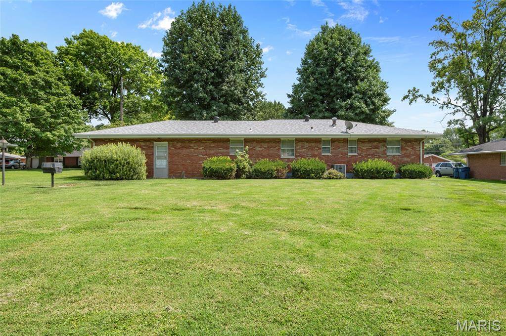 103 Irene DR, Collinsville, IL 62234