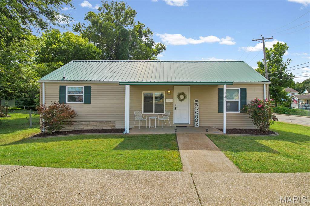 121 Chestnut ST, Festus, MO 63028