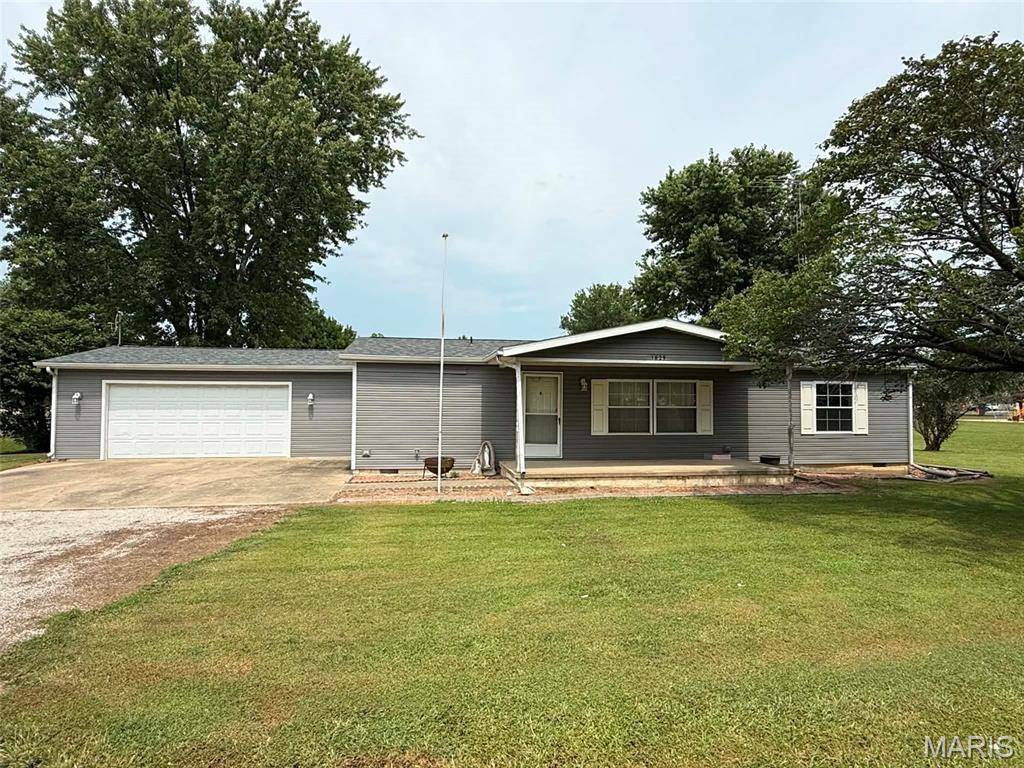 1829 W Main ST, Vandalia, IL 62471